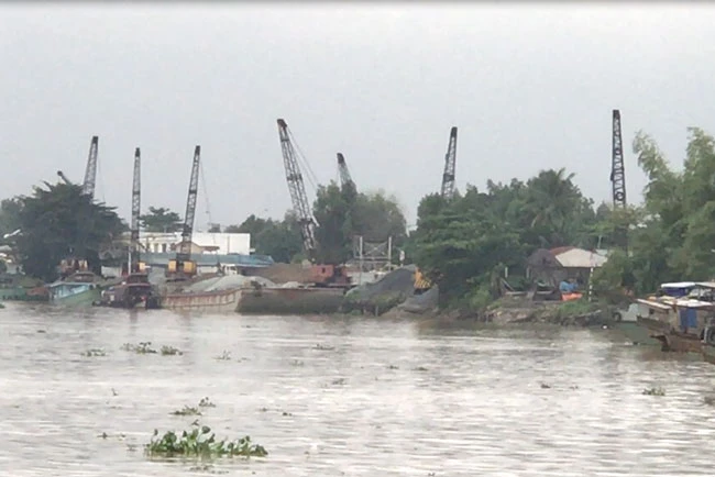 Cấp bách bảo vệ nguồn nước trên lưu vực hệ thống sông Đồng Nai