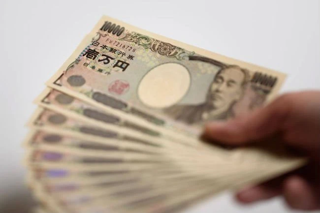 Nhật Bản thông qua gói kích thích kinh tế gần 240 tỷ USD