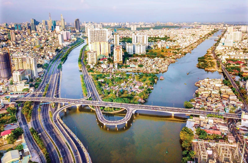 HCMC needs large capital source to develop infrastructures. Photo: Hoang Dung