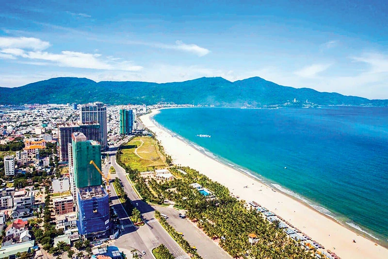 The coastline of more than 3000 km is a favorable condition to attract FDI into the real estate sector.