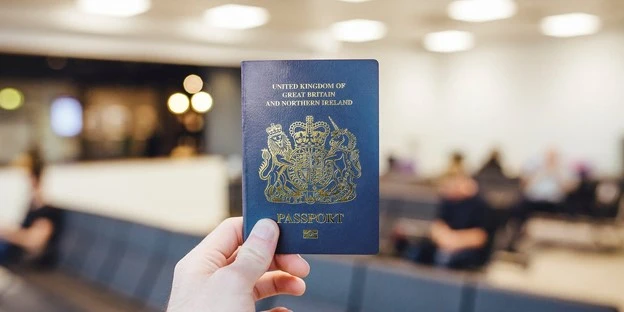 Anh đổi hộ chiếu sau sự kiện Brexit