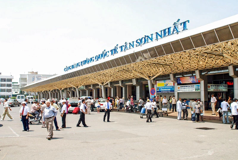 Tan Son Nhat Airport drastically reduced arrivals and departures during the epidemic time.