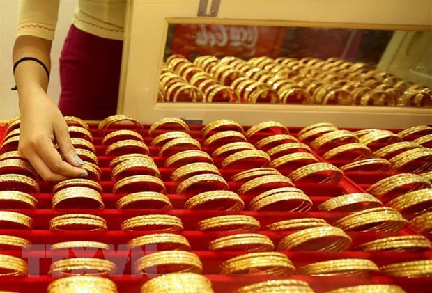 Trang sức vàng được bày bán tại Yangon, Myanmar. (Ảnh: THX/TTXVN)