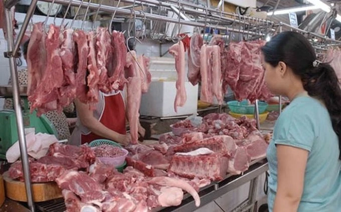 Vì sao giá thịt lợn vẫn “cố thủ” ở mức cao?