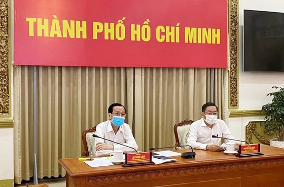Phó Chủ tịch Thường trực UBND TPHCM Lê Thanh Liêm chủ trì cuộc họp. Ảnh: HMC