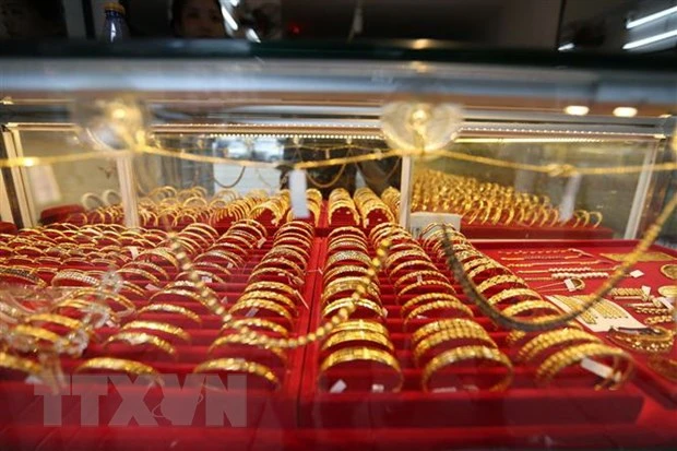 Vàng trang sức được bày bán tại tiệm kim hoàn ở Yangon, Myanmar. (Ảnh: THX/TTXVN)