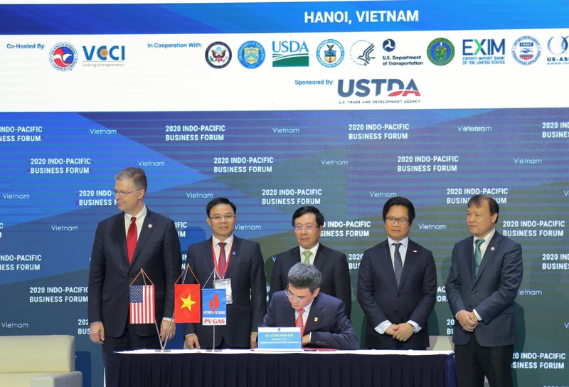 PV GAS và AES ký kết ký liên doanh dự án kho cảng LNG Sơn Mỹ 