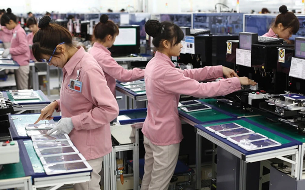 Công nhân tại nhà máy Samsung Việt Nam