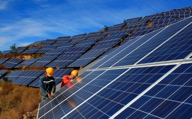 Hiện có tổng cộng 106 nhà máy điện mặt trời vận hành với tổng công suất khoảng 6.000 MW. Ảnh minh hoạ.