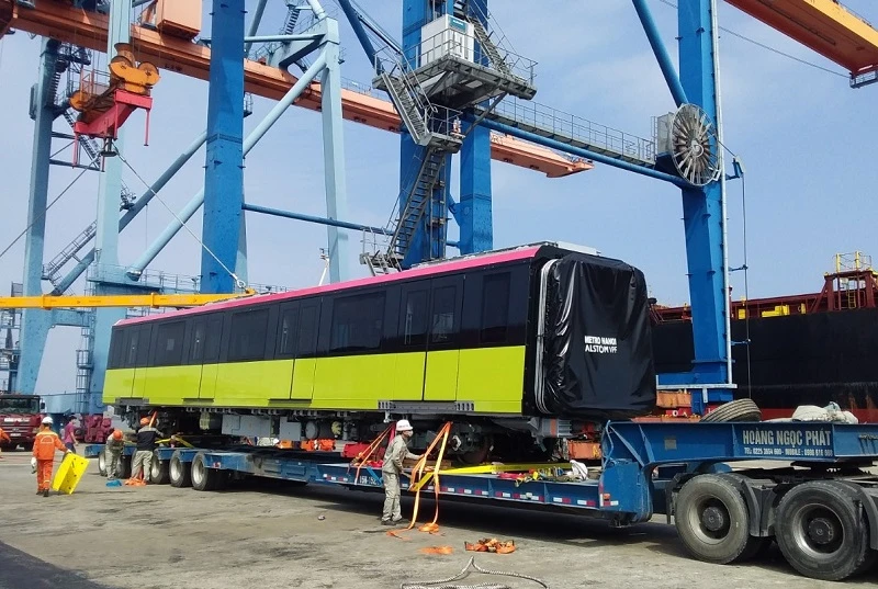  Đoàn tàu metro thứ hai đã về tới cảng Hải Phòng sáng 5/2/2021