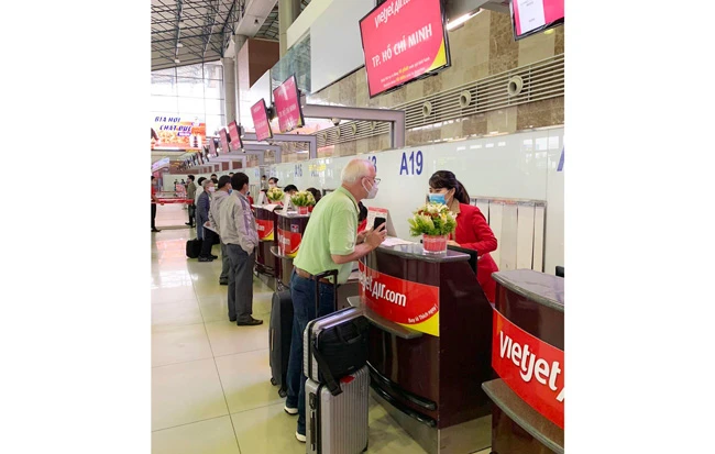 Hành khách Vietjet khai báo y tế bắt buộc tại https://tokhaiyte.vn trước chuyến bay 