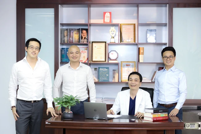 Ban Giám đốc Nha Khoa Kim với tâm huyết mang lại chất lượng chăm sóc sức khỏe răng miệng tốt hơn cho người Việt Nam. 