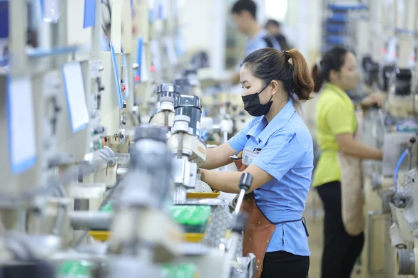 Trong 6 tháng đầu năm 2021, các doanh nghiệp trong các khu công nghiệp tỉnh Bắc Ninh tạo giá trị sản xuất gần 550.000 tỉ đồng (tăng 11% so với cùng kỳ) - Ảnh: QUANG VINH