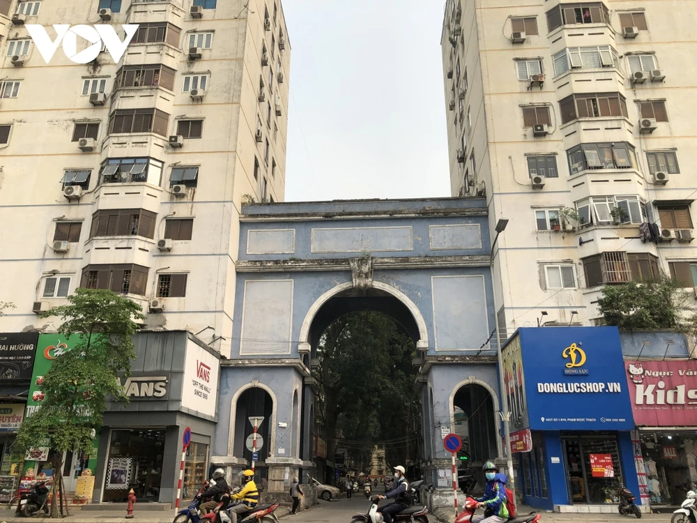Một khu nhà chung cư ở Kim Liên, Hà Nội được cải tạo xây dưng lại.