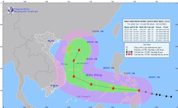 Vị trí và hướng di chuyển của siêu bão Rai - Ảnh: NCHMF