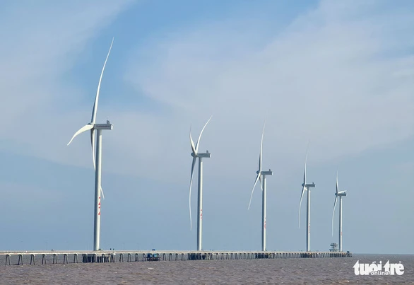 Những dự án điện gió đã hoàn thành được hưởng giá bán điện ưu đãi, song những dự án chưa kịp hoàn thành phải chờ chính sách mới với giá bán dự kiến giảm sâu - Ảnh: NGỌC HIỂN