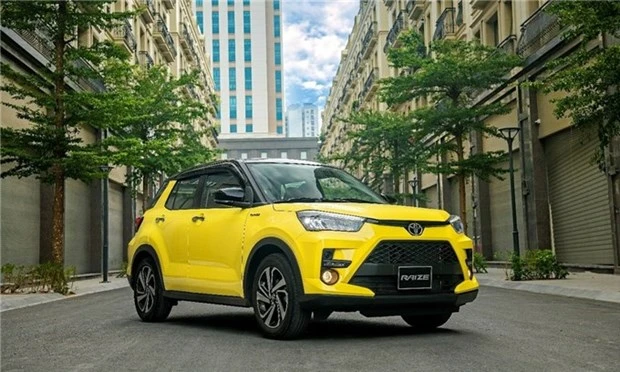 Toyota Việt Nam triệu hồi 191 xe Raize có thể bị sập gầm
