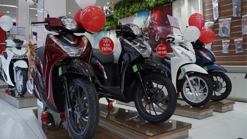 Xe tay ga Honda ‘Made in Vietnam’ khan hàng, nguy cơ tiếp tục đội giá bán?