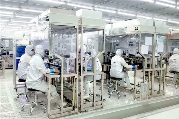 Công ty Optrontec Vina khu công nghiệp Bá Thiện 2, Vĩnh Phúc là công ty 100% vốn Hàn Quốc. (Ảnh: Hoàng Hùng/TTXVN)