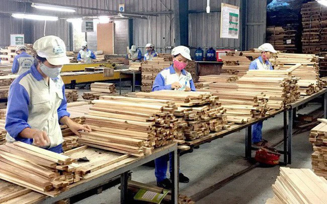Xuất khẩu gỗ bất ngờ sụt giảm