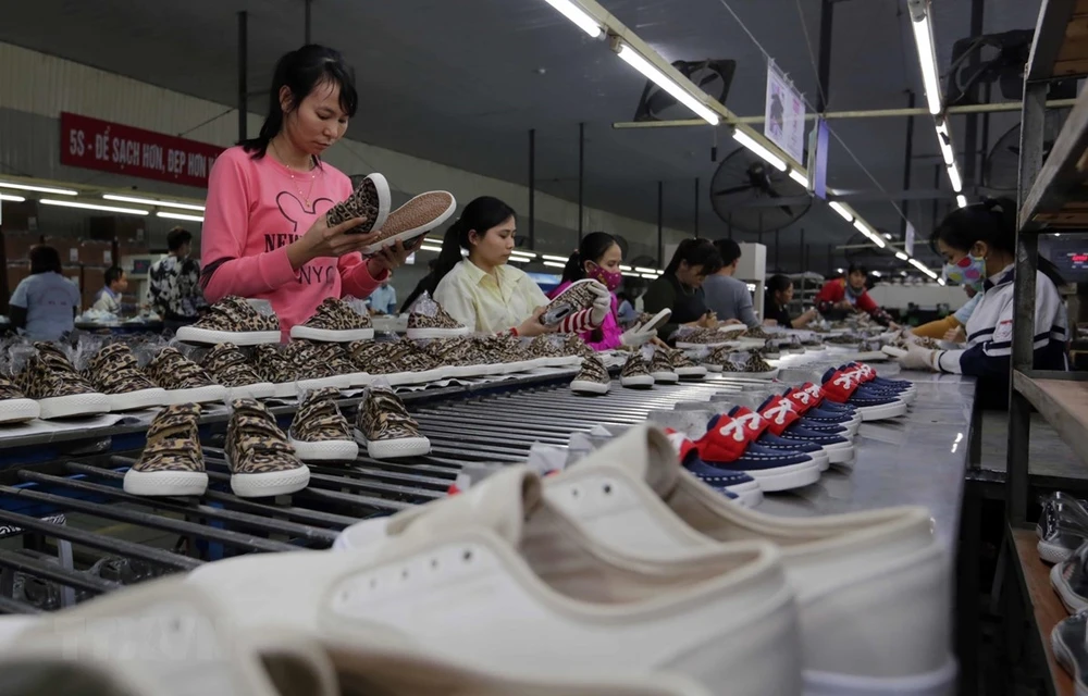 Hiệp định Thương mại Tự do EVFTA là cơ hội lớn cho cho ngành da giày của Việt Nam xuất khẩu sang thị trường EU. (Ảnh: TTXVN)