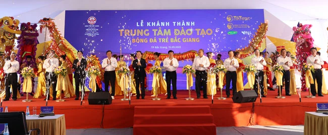 Lễ khánh thành Trung tâm Đào tạo bóng đá trẻ Bắc Giang diễn ra vào chiều 15/9 tại SVĐ tỉnh Bắc Giang. 