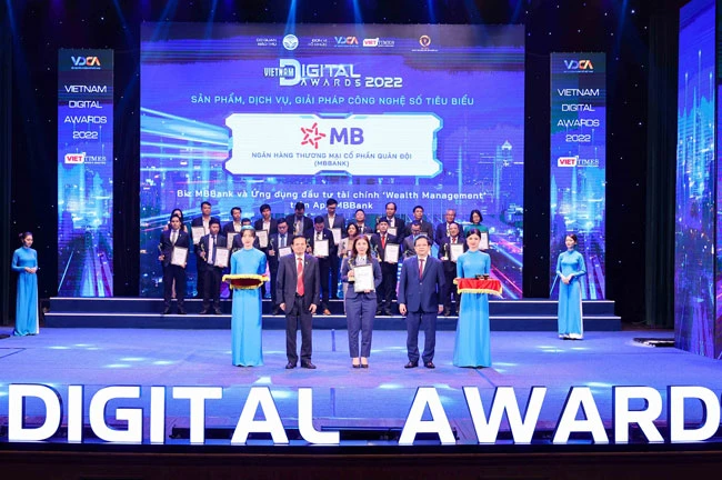 MB được vinh danh tại Giải thưởng Chuyển đổi số Việt Nam 2022
