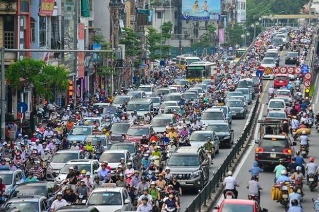 Ùn tắc giao thông tại Hà Nội là vấn nạn nhức nhối đối với nhiều người dân. (Ảnh: PV/Vietnam+)