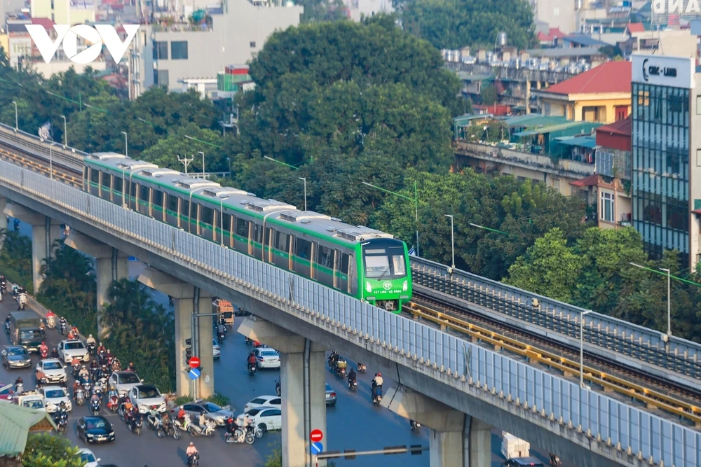 TP Hà Nội muốn hạn chế ô tô vào nội đô phải sớm hoàn thành các tuyến đường sắt đô thị và hạ tầng giao thông công cộng đồng bộ.