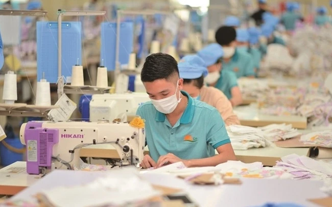Hiệp hội Dệt may Việt Nam dự báo xuất khẩu ngành dệt may năm 2023 có thể đạt 45 - 47 tỷ USD. (Ảnh minh họa - Ảnh: VOV)