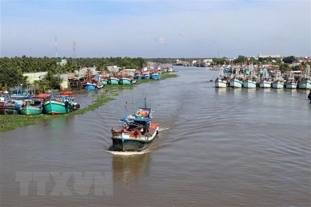 Tàu cá của ngư dân neo đậu trên sông Cái Bé thuộc địa bàn huyện Châu Thành, Kiên Giang. (Ảnh: Lê Huy Hải/TTXVN)