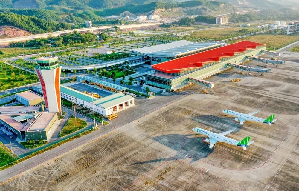 Cảng hàng không quốc tế Vân Đồn là sân bay thu hút được nguồn vốn tư nhân đầu tư vào hạ tầng hàng không. (Ảnh: CTV/Vietnam+)