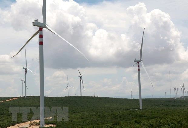 Những cột điện gió tại địa bàn tỉnh Bình Thuận. (Ảnh: Nguyễn Thanh/TTXVN)