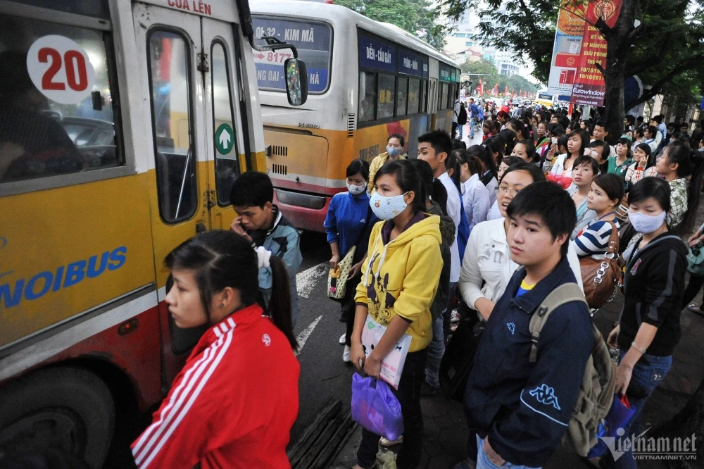Sở GTVT Hà Nội đề xuất tăng giá vé xe buýt từ 1/1/2024 (Ảnh: N. Huyền) 