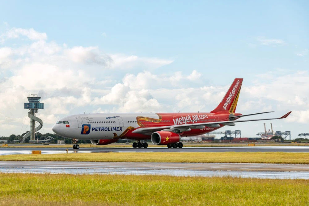 Vietjet mở bán triệu vé bay giảm 88% trong ngày 8-8