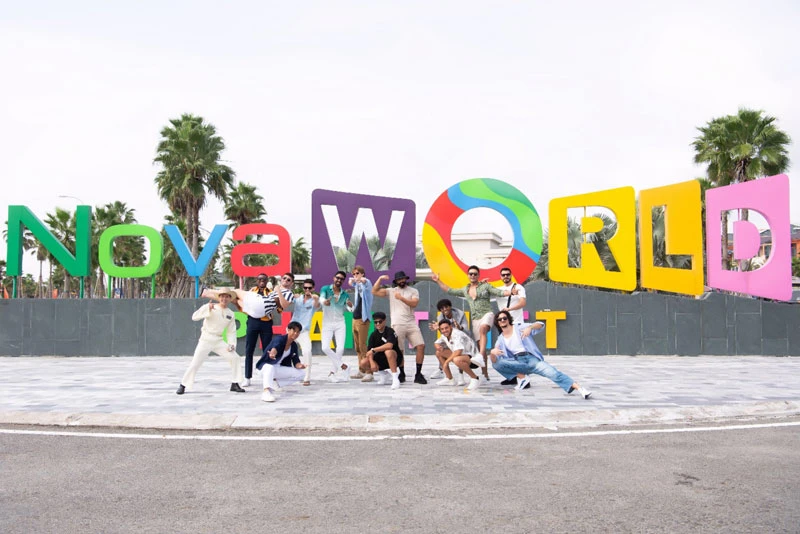 Dàn Nam thần Mr World 2024 đốt cháy NovaWorld Phan Thiet