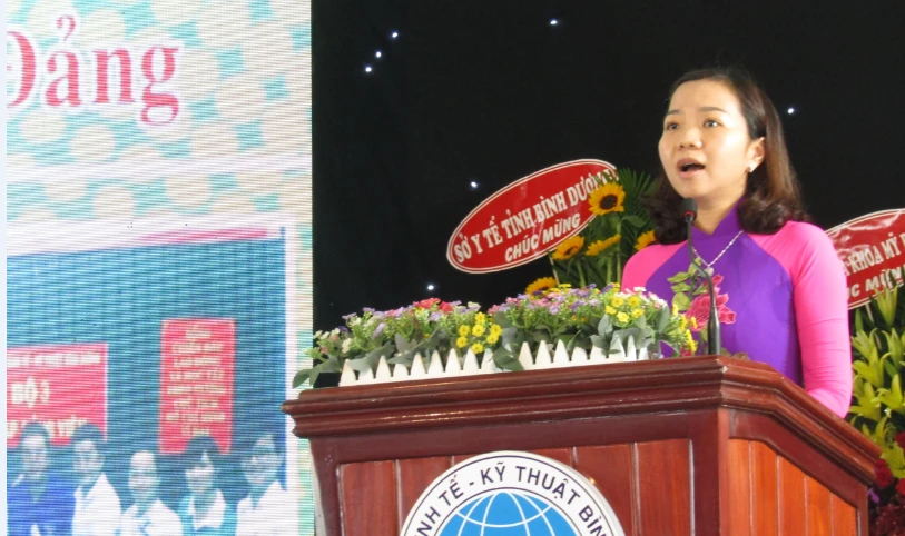 Tiến sĩ Lê Bích Phương, Hiệu trưởng BETU phát biểu tại buổi lễ