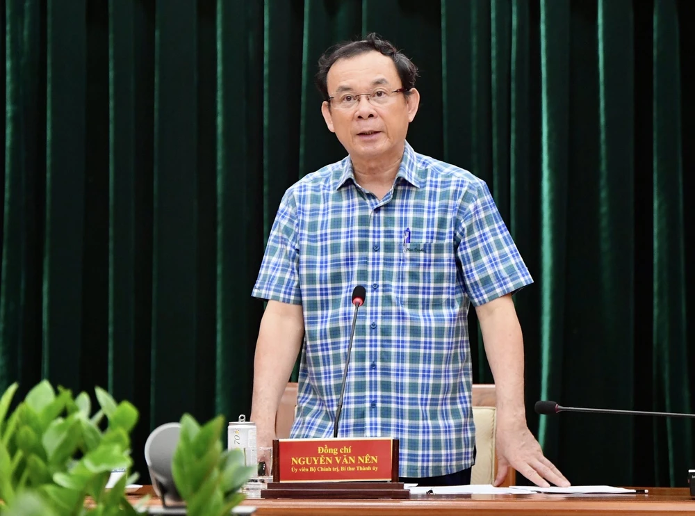 Đồng chí Nguyễn Văn Nên, Ủy viên Bộ Chính trị, Bí thư Thành ủy TPHCM, Trưởng Ban Chỉ đạo phòng chống tham nhũng, tiêu cực TPHCM chủ trì phiên họp lần 2. Ảnh: VIỆT DŨNG