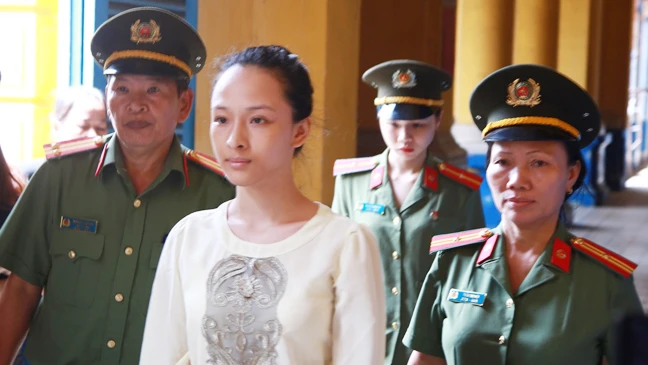 Trương Hồ Phương Nga trong một phiên tòa