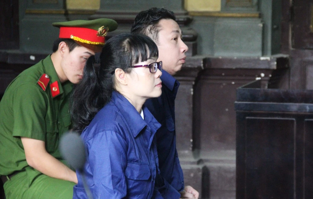 Huỳnh Thị Huyền Như và Võ Anh Tuấn vẫn bị tuyên phải bồi thường số tiền đã chiếm đoạt