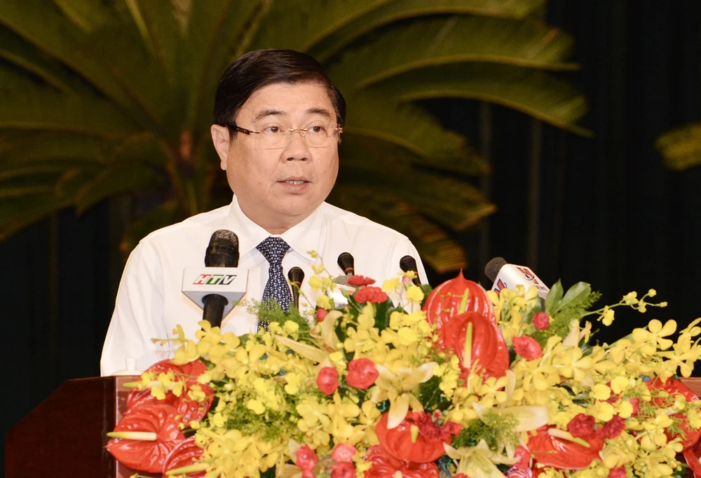 Chủ tịch UBND TPHCM Nguyễn Thành Phong phát biểu tại kỳ họp, chiều 6-12-2018. Ảnh: VIỆT DŨNG