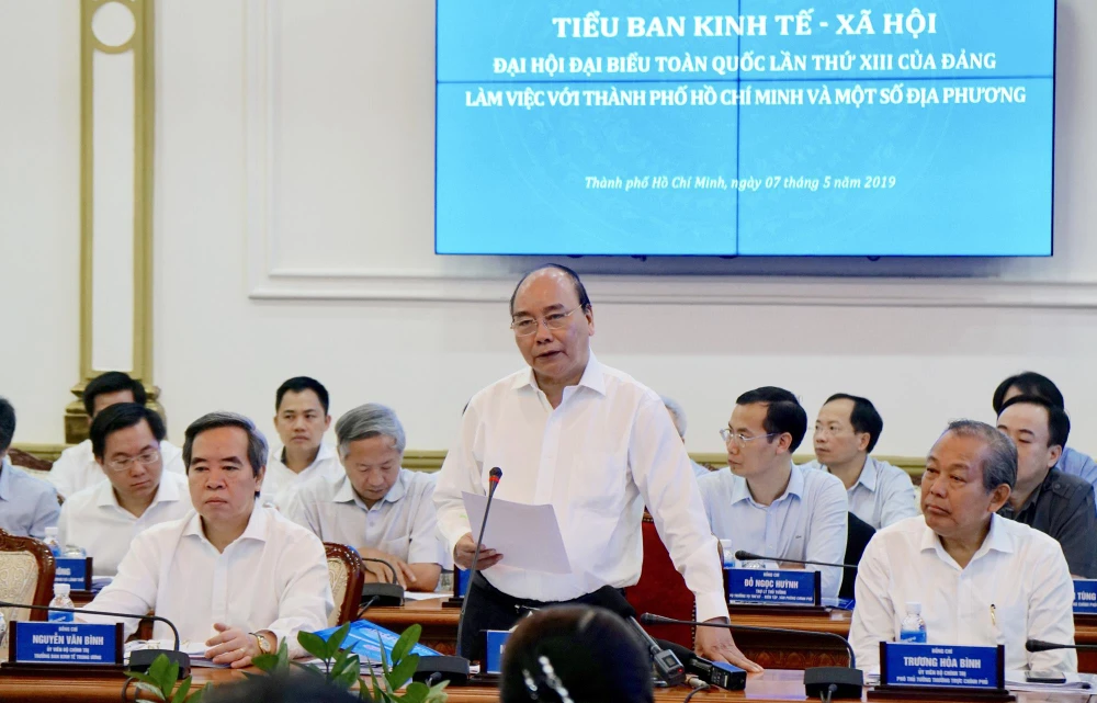 Thủ tướng Chính phủ Nguyễn Xuân Phúc phát biểu tại buổi làm việc. Ảnh: HOÀNG HÙNG