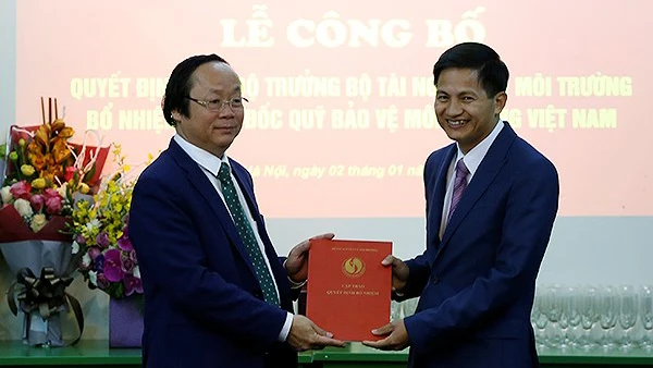 Thứ trưởng Võ Tuấn Nhân trao Quyết định bổ nhiệm cho ông Nguyễn Đức Thuận
