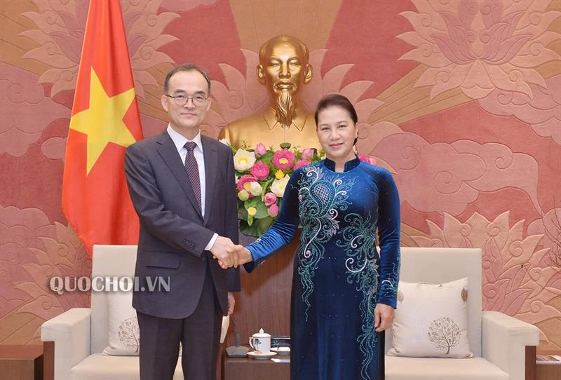 Chủ tịch Quốc hội Nguyễn Thị Kim Ngân và Viện trưởng Viện Công tố Tối cao Hàn Quốc Moon Moo-il 