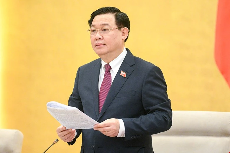 Chủ tịch Quốc hội Vương Đình Huệ phát biểu khai mạc phiên họp. Ảnh: QUANG PHÚC