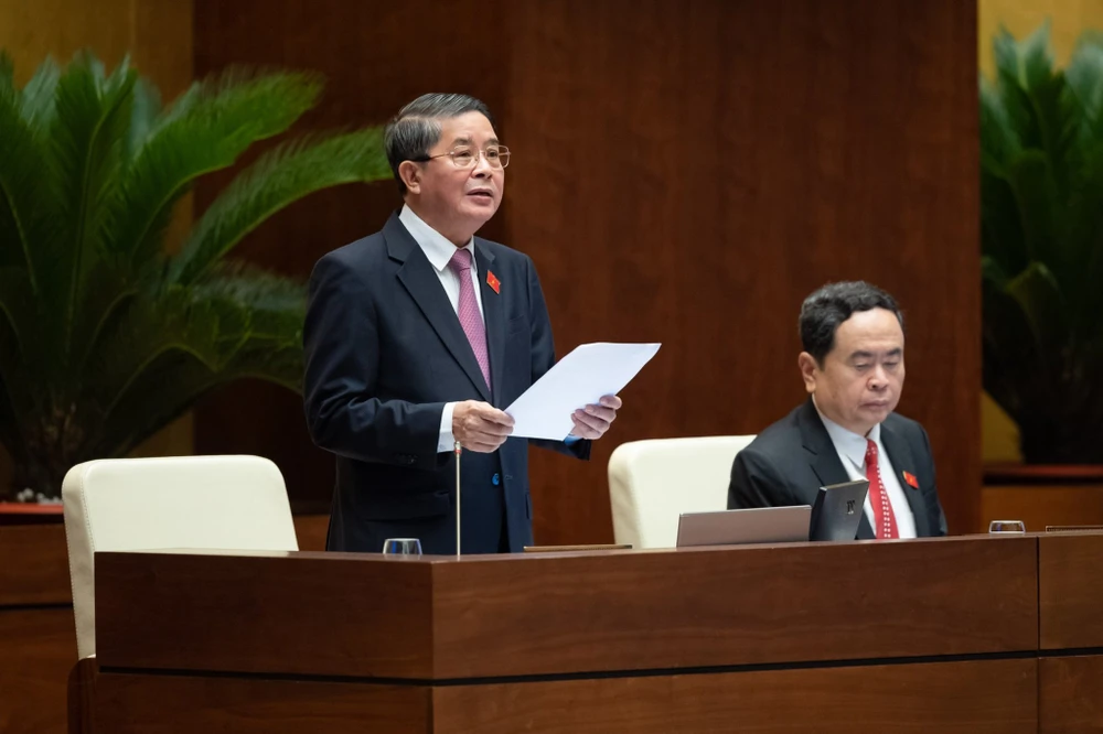 Phó Chủ tịch Quốc hội Nguyễn Đức Hải điều hành phiên thảo luận. Ảnh: QUANG PHÚC 