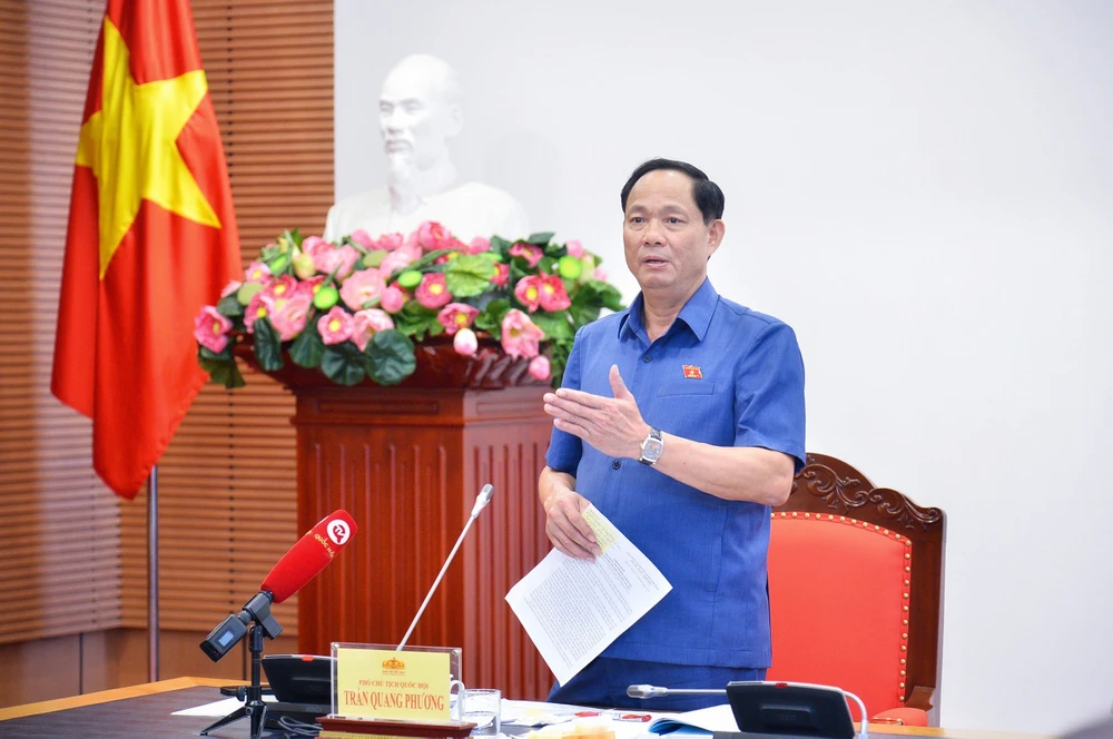 Thượng tướng Trần Quang Phương, Phó Chủ tịch Quốc hội phát biểu tại phiên họp