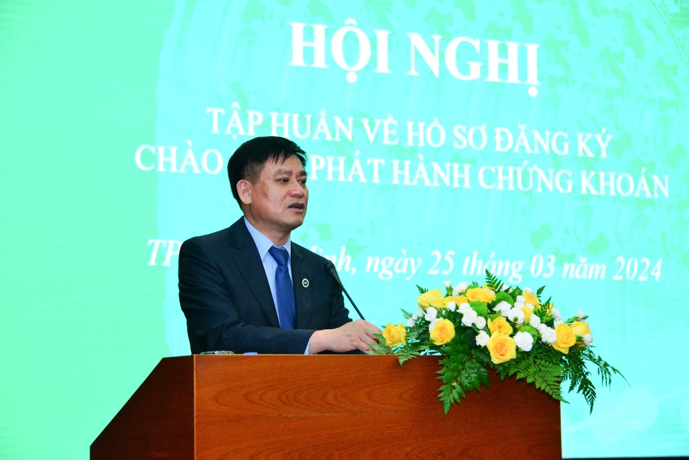 Phó Chủ tịch UBCKNN Hoàng Văn Thu phát biểu tại hội nghị 
