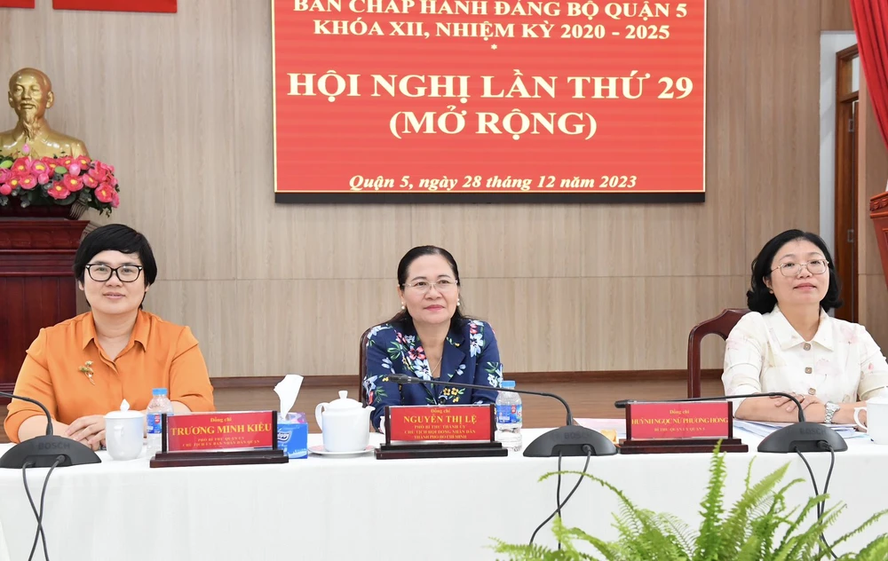 Đồng chí Nguyễn Thị Lệ, Phó Bí thư Thành ủy, Chủ tịch HĐND TPHCM dự hội nghị lần thứ 29 mở rộng Ban chấp hành Đảng bộ quận 5 (TPHCM) khóa XII, nhiệm kỳ 2020-2025. Ảnh: VIỆT DŨNG 