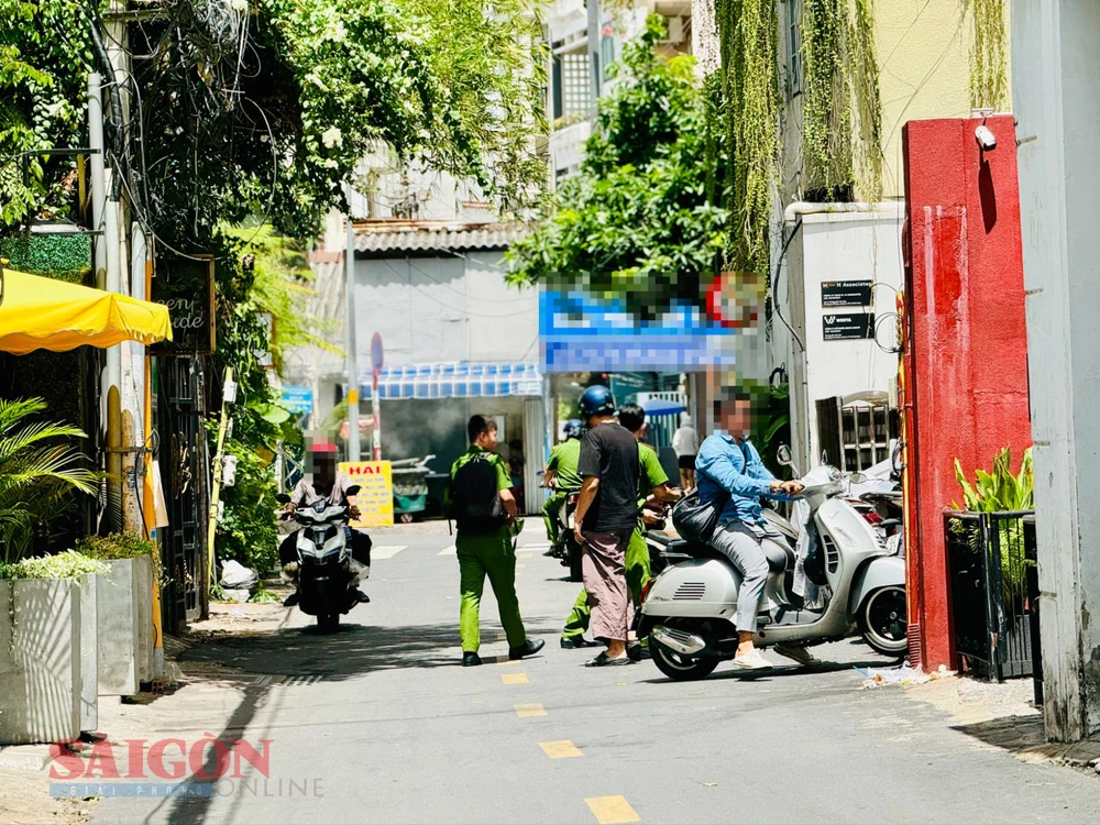 Đưa thanh niên nghi quay lén người mẫu Châu Bùi trong nhà vệ sinh tới studio phục vụ việc điều tra- Ảnh 4.